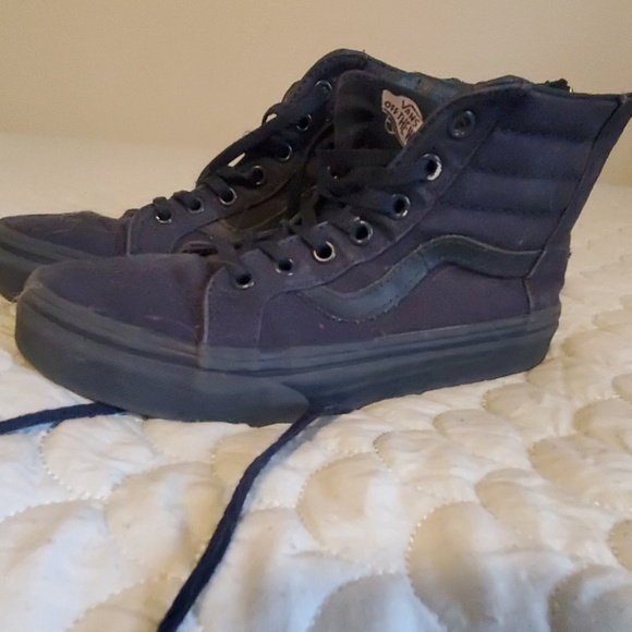 High Top Skate shoes - Picture 2 of 4